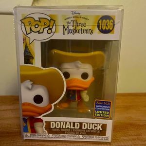 Pop! The Three Musketeers #1036 Donald Duck